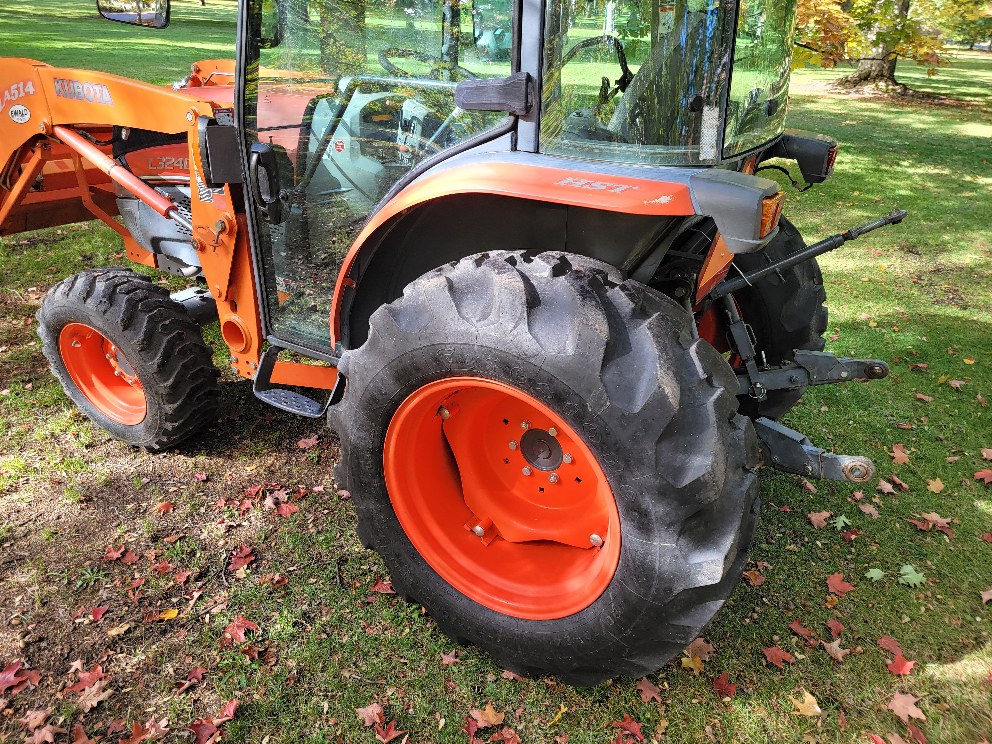 Kubota L3240