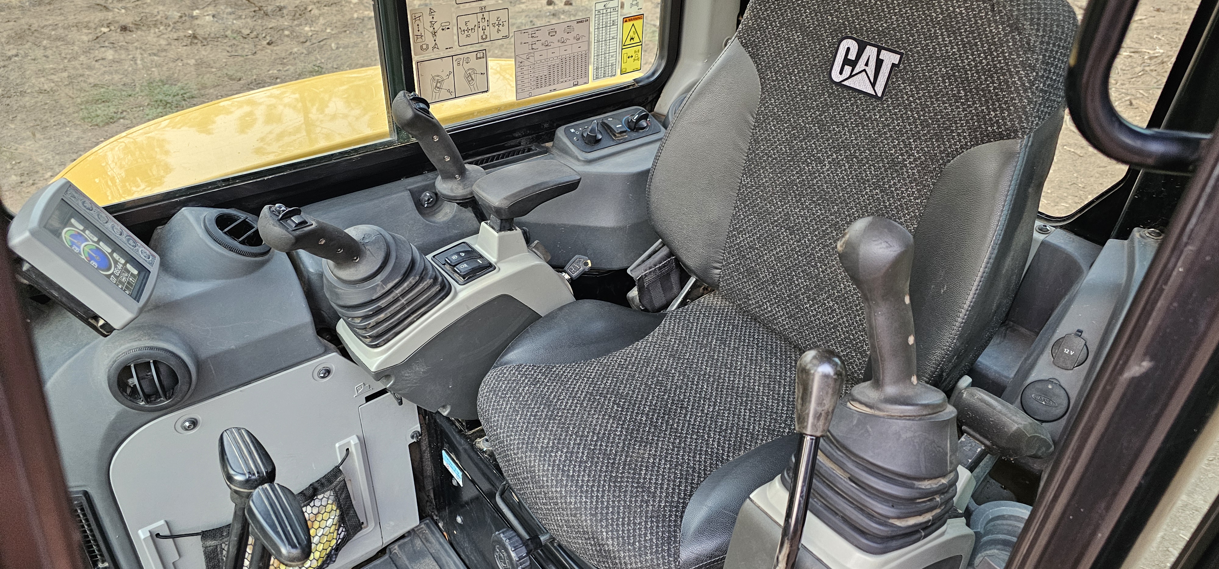cat 305