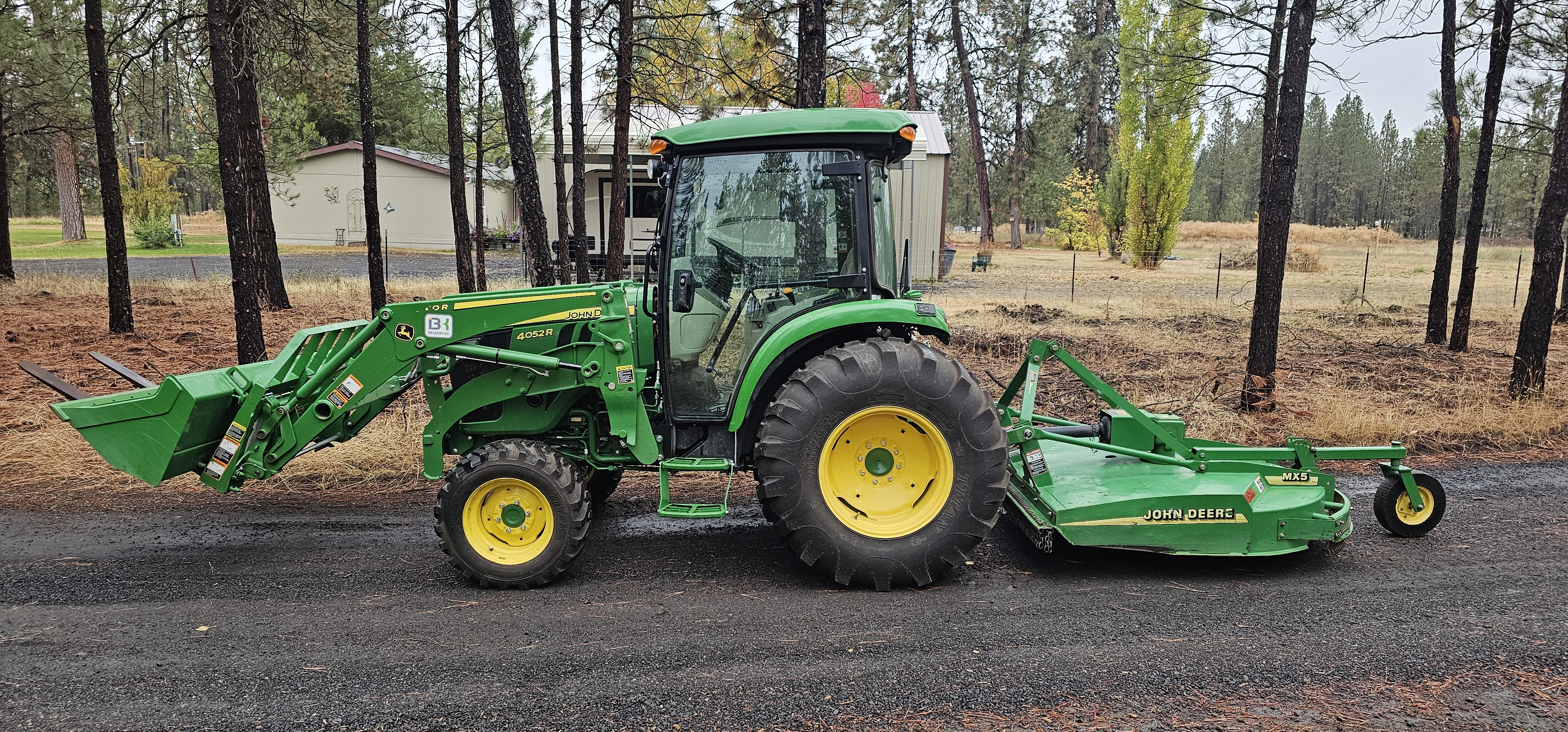 JOHN DEERE 4052R