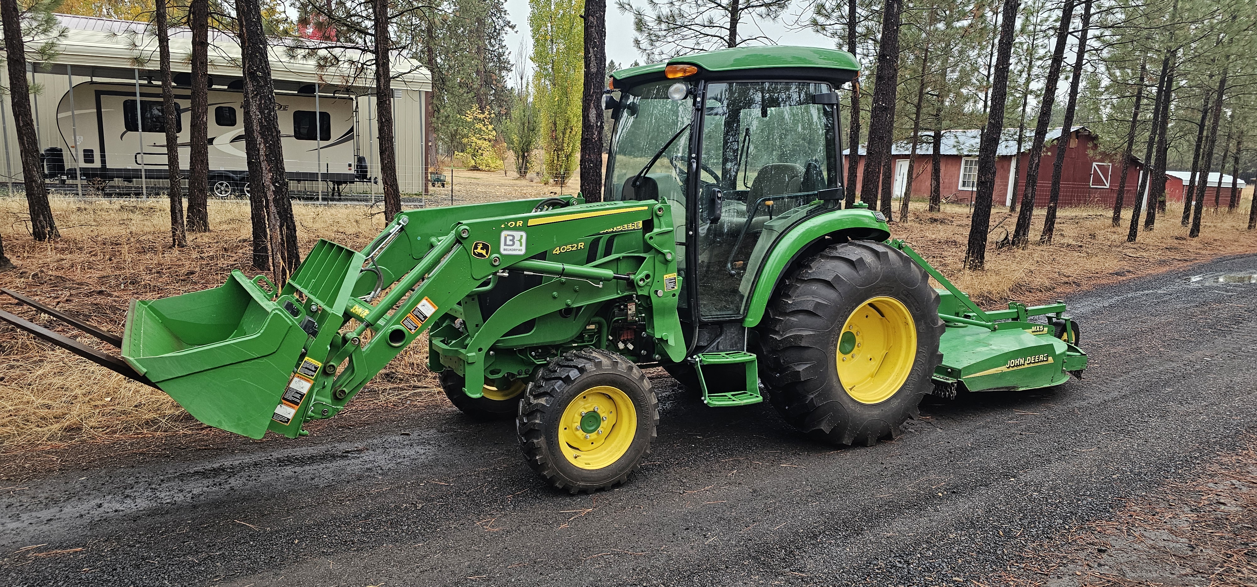 JOHN DEERE 4052R