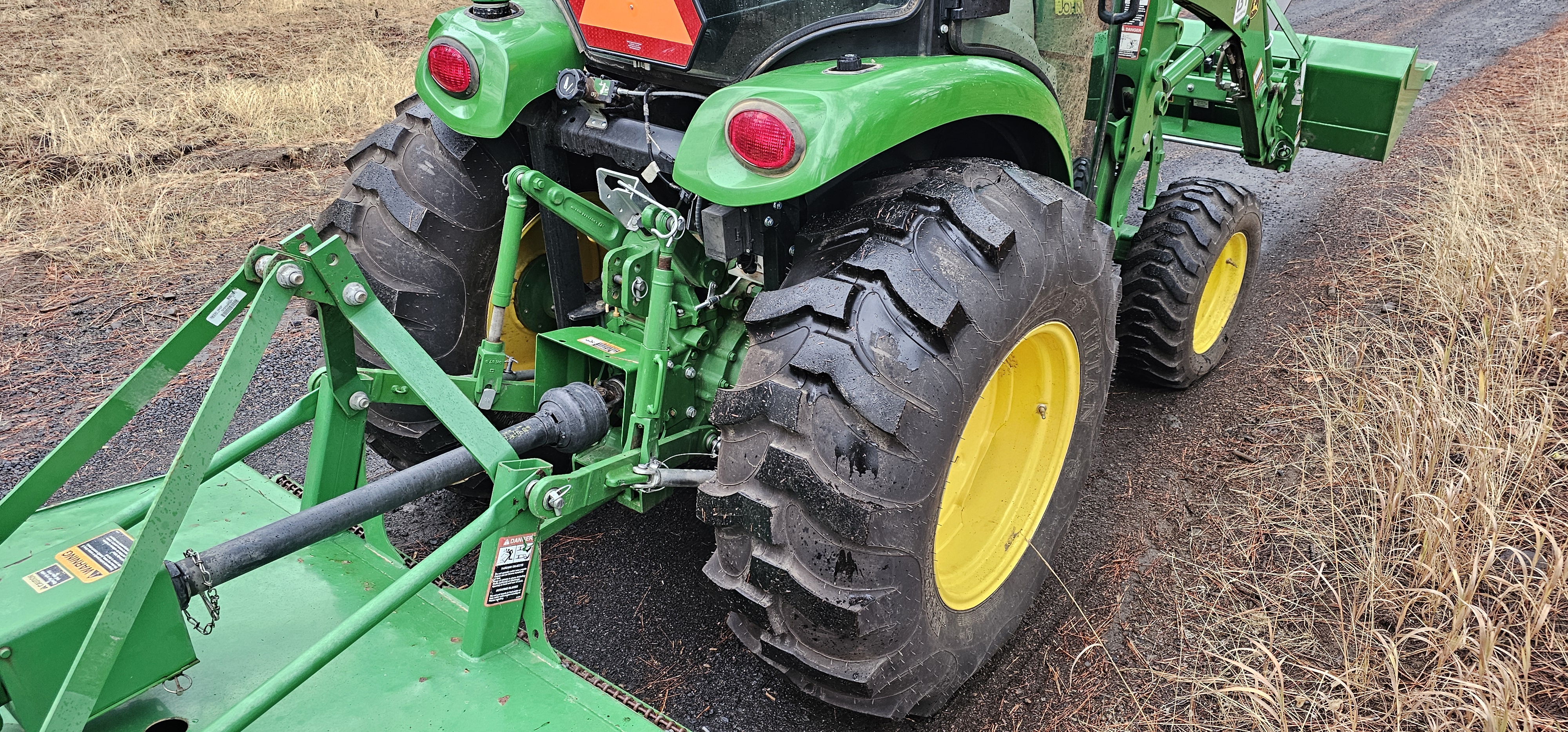 JOHN DEERE 4052R